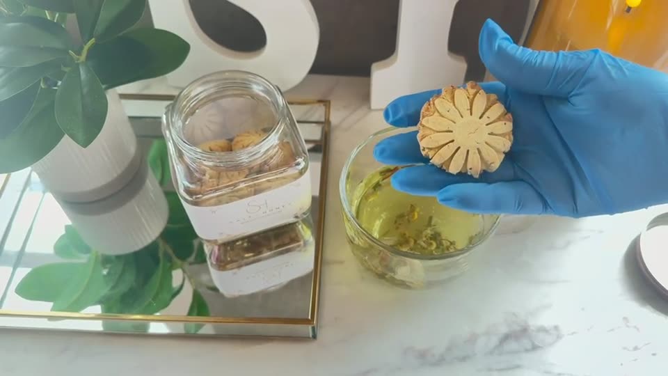 Gourmet infused sugar cubes with tea